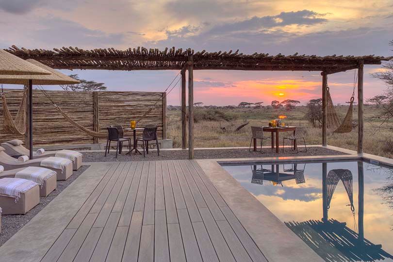 Pool area at Namiri Plains