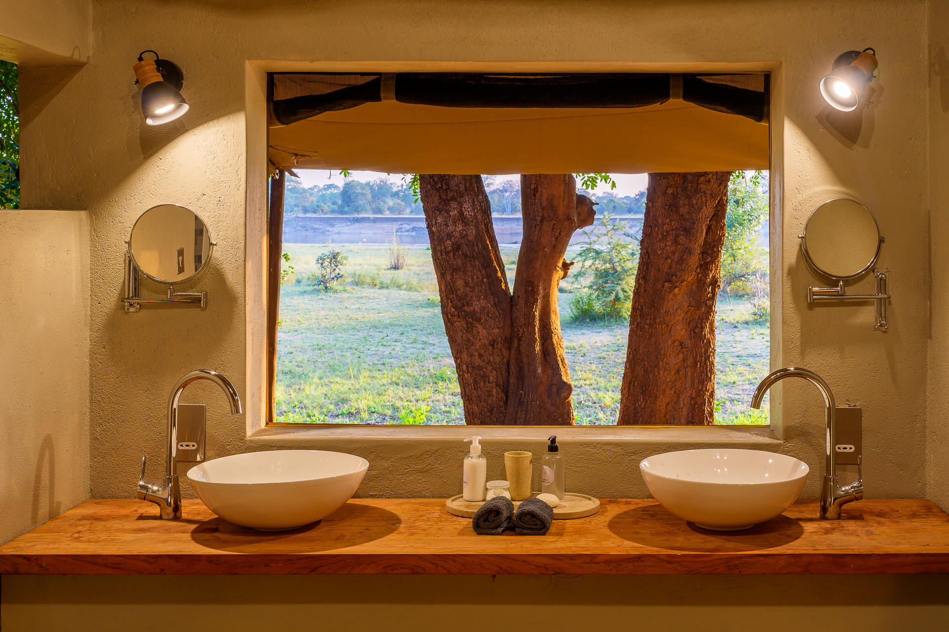 Bathroom with a view at tena tena camp